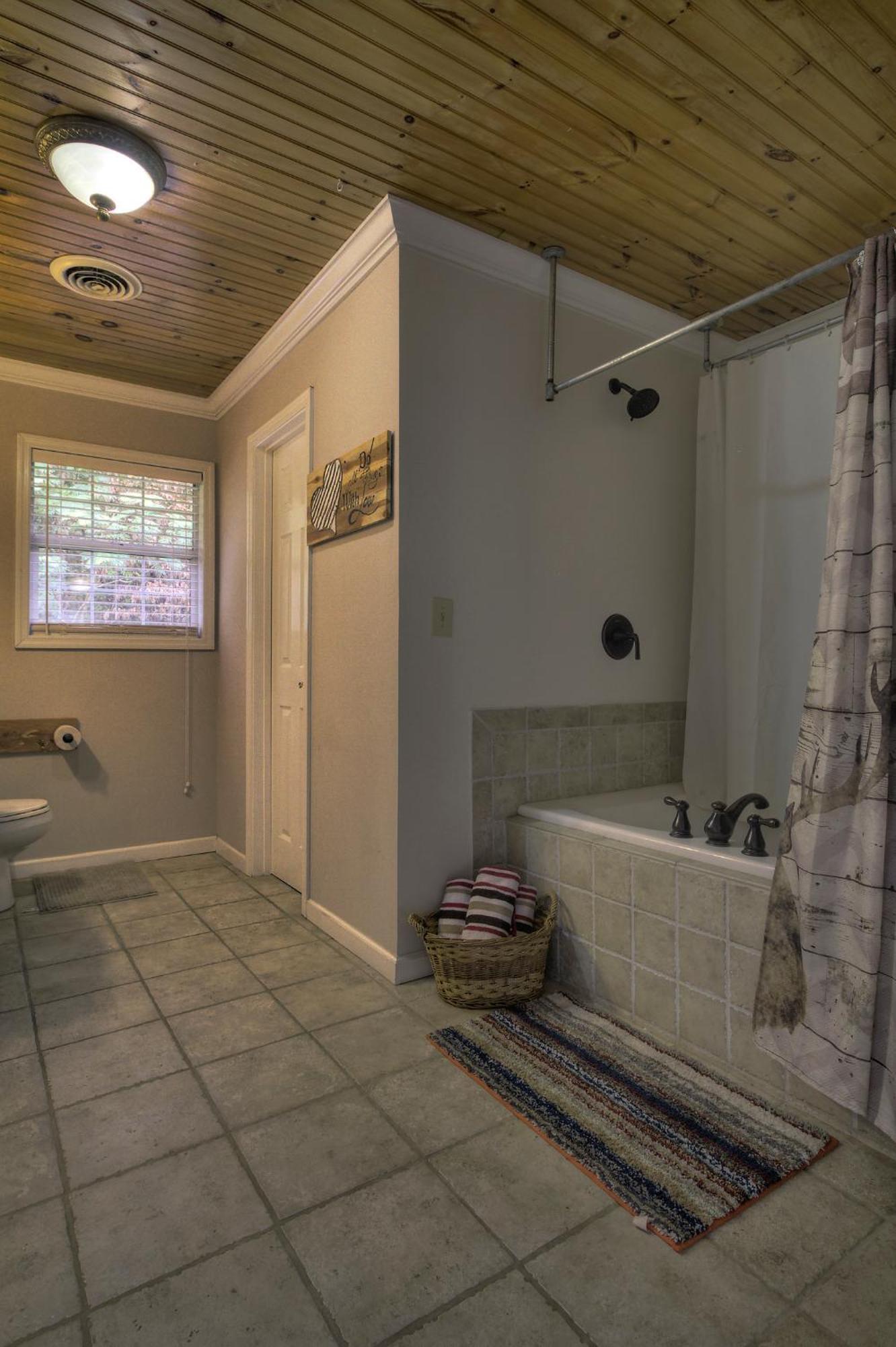 סביירוויל 5Bedrooms*4King Beds*Outstanding Location*Hottub* מראה חיצוני תמונה